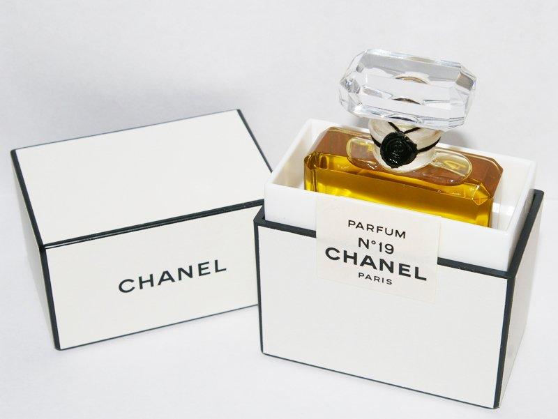 Chanel Chanel N 19 Parfum Vintage